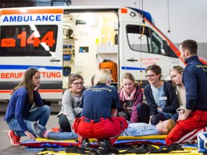 Töchtertag - Im Übungseinsatz bei der Berufsrettung Wien – MA 70 ©Astrid Knie 