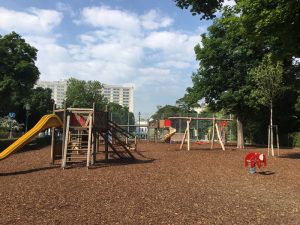Spielplatz im Stadtpark - direkt beim Ausgang der U4