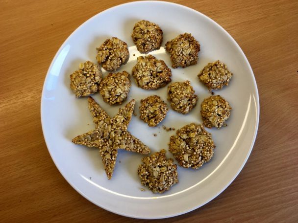 Kekse mögen viele Kinder, da ist es eine gute Idee, das zu nützen und zuckerfreie Kekse als Jause mitzugeben.
