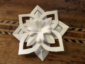 Papier-Sterne falten 10.