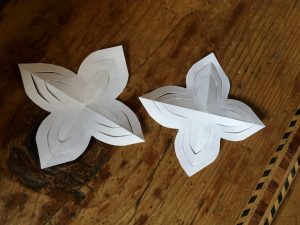 Papier-Sterne falten 5.