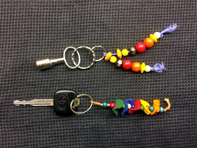 Schlüsselanhänger basteln aus Perlen
