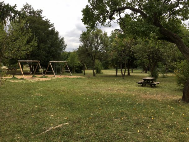 Was den Waldspielplatz am Wienerberg auszeichnet , erfährst du hier im kinderinfo-Blog.