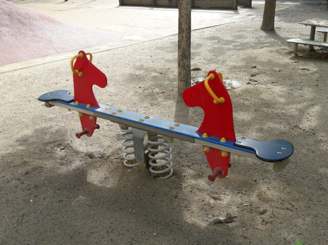 Wippe_Spielplatz_Rudolfspark